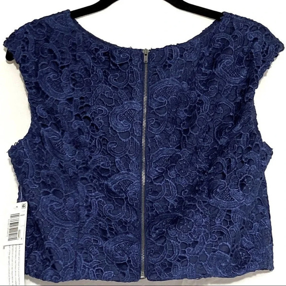 NWT Aidan Mattox Navy Lace Cropped Blouse Back Zip - Picture 2 of 11
